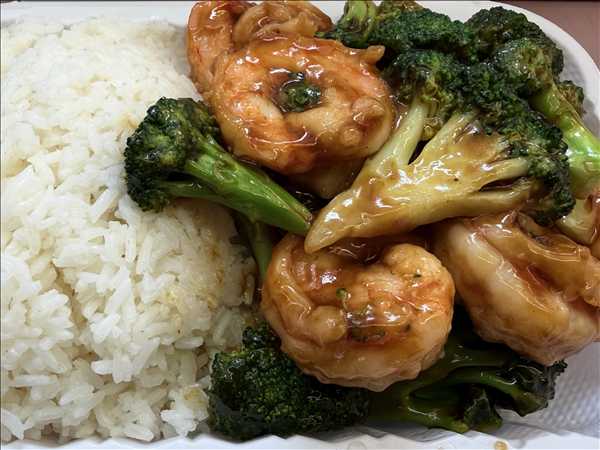 C11. Shrimp with Broccoli