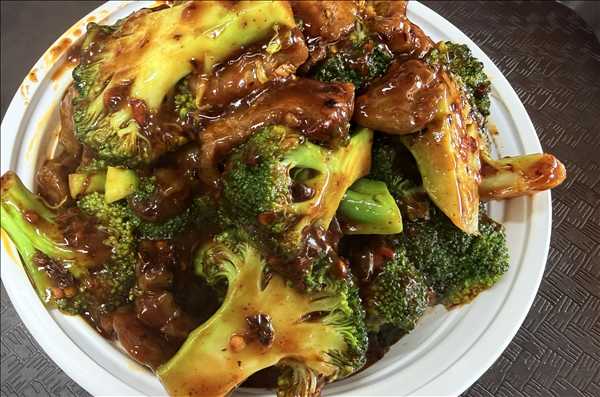 C10. Beef with Broccoli